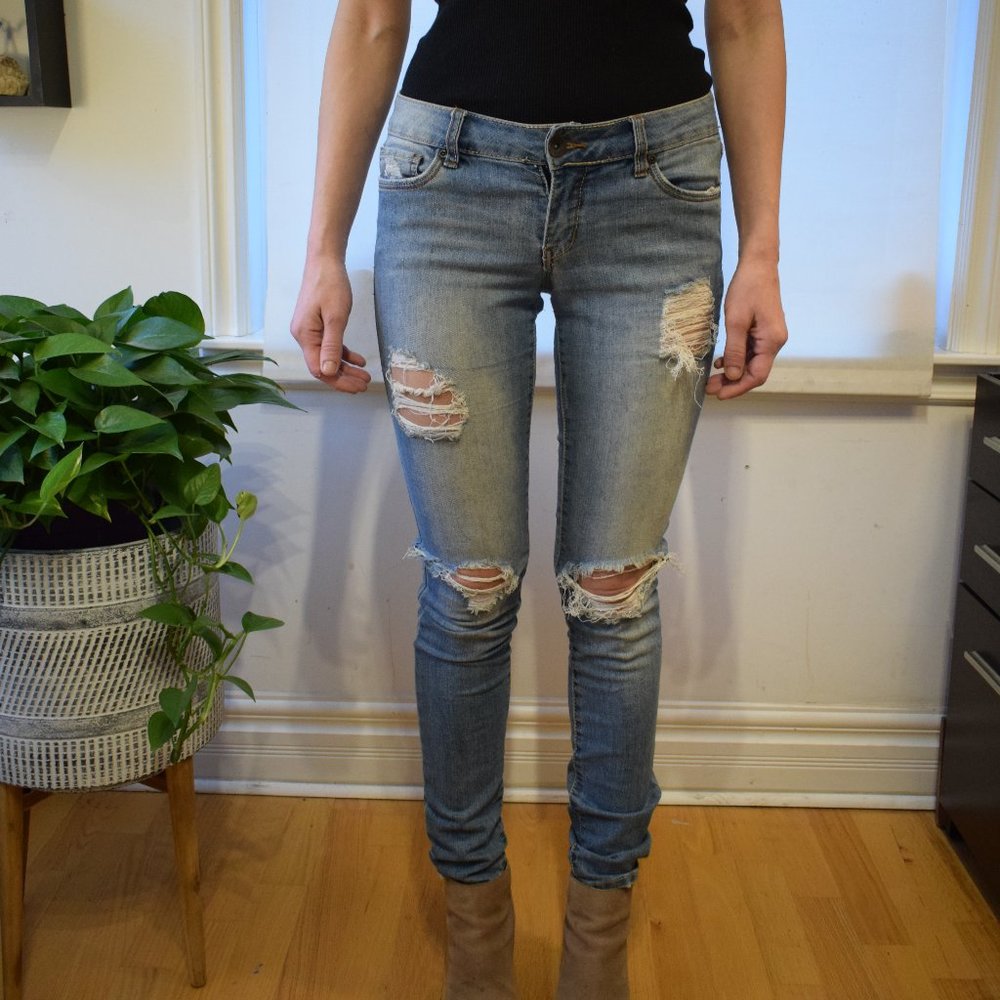 Low Rise Skinny Fit Jeans